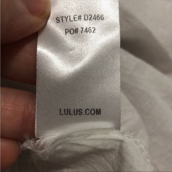 Lulu’s Ivory Cathedral Floral Embroidered Halter Shift Dress Womens Size… - Picture 10 of 11